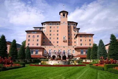 Walkable to The Broadmoor Hotel, Seven Falls and Stratton Open Space Các khách sạn gần Cheyenne Mountain Zoo