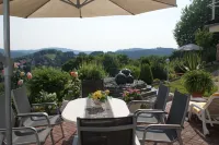 South-facing slope with panoramic views Wellness oasis in the house