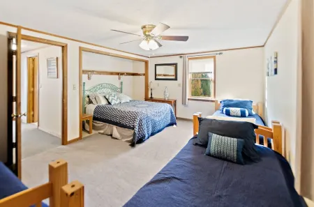 RANGLEY  LAKE WATERFRONT!!! Sleeps 11