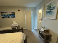 Ocean Front Penthouse Suite Magnificent Oceans views & King Bed