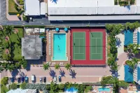 3 Bedroom 2 Bath Palm Bay club Walk out patio ground floor