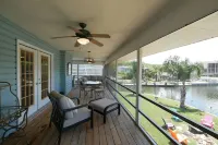 PALM CREEK GETAWAY spring meets gulf+pool & spa