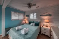Connect with the Beach at Folly Field Hilton Head Island with great Beach 🏖