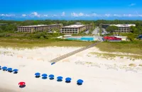 Pelican View Villa- Steps to beach, pool, bars, restaurants, & close to golf