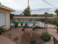 Quiet and Cozy Casita-One Mile from Nob Hill. Silver Family Geology Museum 주변 호텔