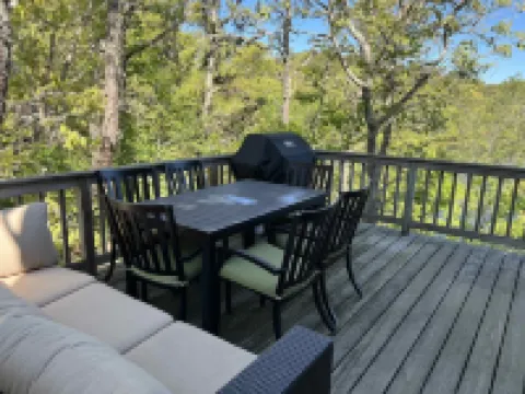 Private Beach on Pond, Linens Included, Kayak & Canoe. All Rooms w/ Pond Views!