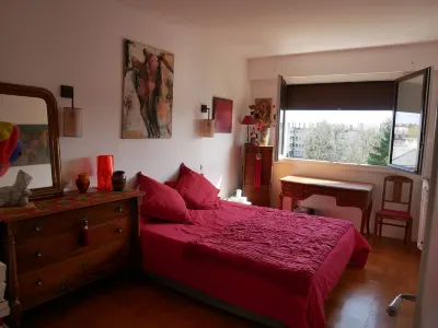 5 pers. 3 rooms 70 m2 in luxury building, 1 mn from RER and Vincennes woods Hôtels à proximité de : Royal Plaza