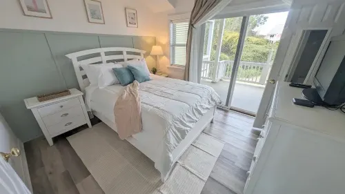 Newly Renovated Bermuda Bay Townhome