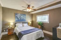 Hot Tub Relaxing Retreat. Large Group Gatherings! Business Travel.