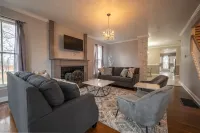 NEW! LUXURY AWAITS! Four BR's -  3 with their own Private Bath PLUS Bonus room. Hotels in Laclede County