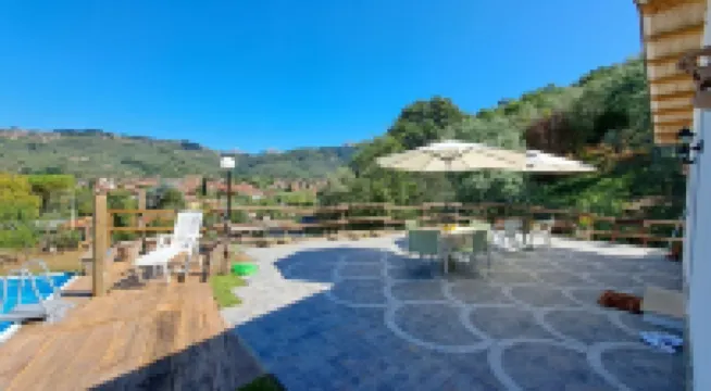 Pony's Cottage in Tuscan hills facing the sea