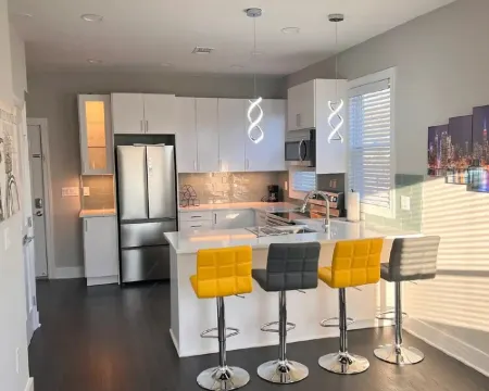 Your Happy place Away from Home 李文斯頓酒店