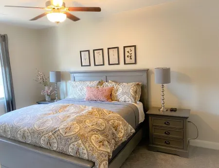 Huge! 6 Bed, 8 Bath Home, Water Park, Lazy River, Fire Pit, Near Tuacahn, Views!