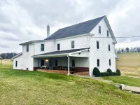Spacious farmhouse on working PA family farm.  Close to AOAA park and Knoebels!