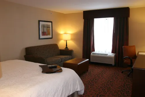 Hampton Inn & Suites Peru Hotels in Deer Park Township