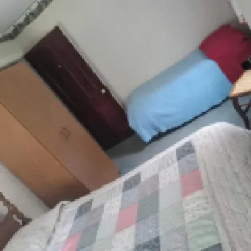 Peaceful Country Farmhouse Located in a Private Nature Setting