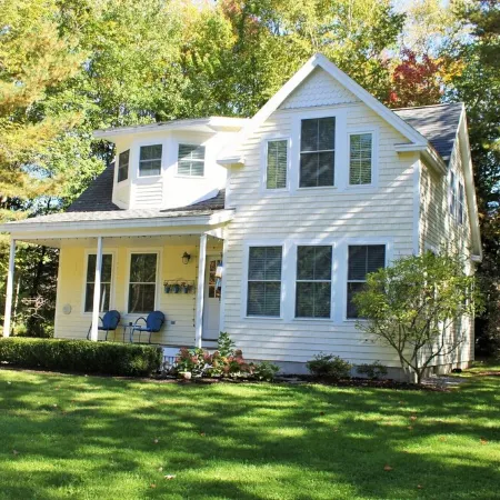 Beautiful home within walking distance to Kennebunkport