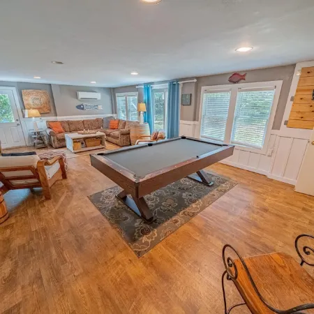 Quiet beach retreat for couples or family