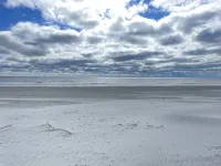 Modern Sea Pines studio, beautiful water sunset views, across from beach