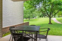2BD 2BA WALK-IN CONDO INDOOR/OUTDOOR POOL HOT TUB