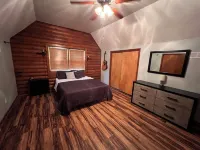 Cozy, Riverfront ENTIRE Cabin