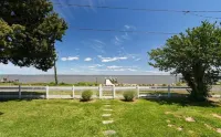 Sunnyside Up - Small Dog Friendly Waterfront Cottage