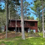 Escape to the Lake - Rustic 3-bedroom log-sided cabin nestled amongst the pines