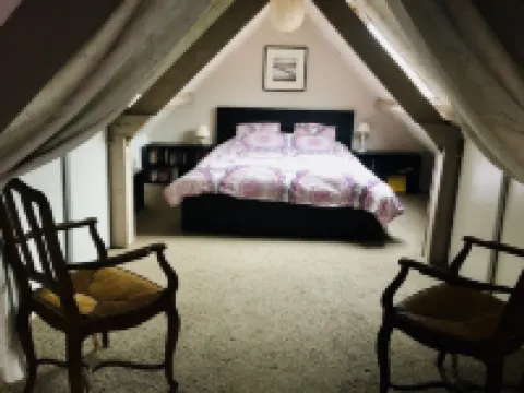 Villa 6 persons, 100 m from the sea Hotels in Brehal