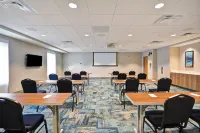 Home2 Suites by Hilton Portland Airport ME - parking