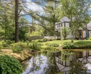 NEW Vermont Luxury in Woodstock Village: Private Home, Pond & Mountain Views Hotels in Woodstock