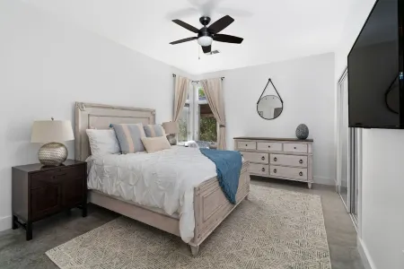 Elegant Birdhouse Cabin with 🔥Heated🔥 Cowboy Pool