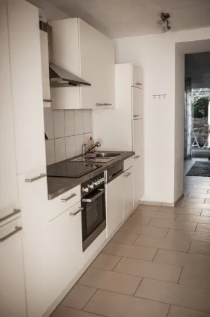 PS1: Bright, renovated old apartment in a district in the south of Trier Отели рядом с достопримечательностью «Базилика Константина»