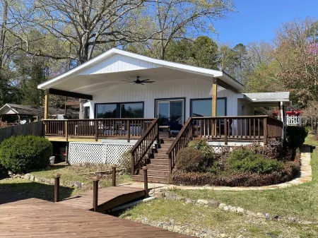 Lake Hamilton Lakefront! Main Channel Large Decks & Boat Dock! Spectacular View! Отели в г. Пайни