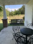 Authentic 100 Year Old Farmhouse, Farm setting in the  foothills of the Smokies - 2-Star