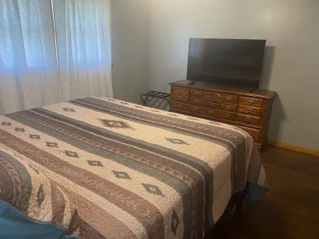 Prime Location Near Pro Football Hall of Fame Отели рядом с достопримечательностью «Парк Гаро»