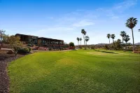 Updated Golf Course Home Mountain Views Heated Pool Sport Court Putting Green