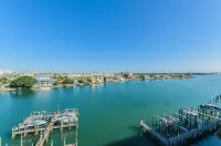 Harborview Grande Clearwater Beach Luxury Retreat – Steps to the Sand!