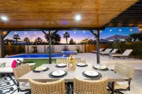 Emerald Bay w/ Pool, Spa, Golf, Game room & more!