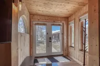 Downtown Leadville Getaway Hotel di Leadville