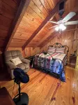 River Front Cabin - Fish, Kayak, Relax 40 min. to Auburn, 1 hr. to Talladega
