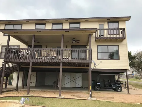 Sunset Cove Lakehouse 4-bedroom House with Views Closest to the Park - Boat Ramp