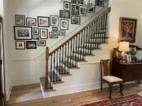 Four Bedroom Walking Distance to Square and Campus