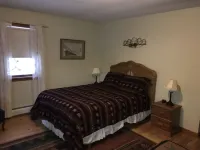 Getaway Lakefront Home for Skiing or Summer Enjoyment