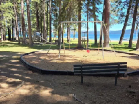 Newly updated Lake Almanor West home just minutes from the lake Hotels in Plumas County