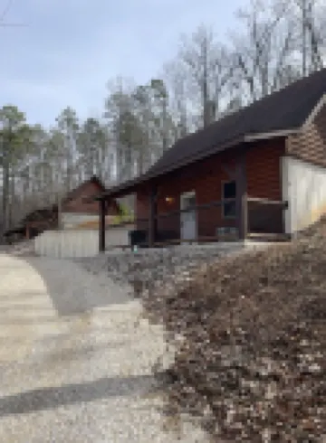 Lazy River Cabin on the edge of town only 1/2 mile from Current River !