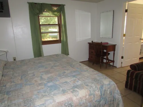 Come stay in our 2bd cabin on Table Rock Lake close to Silver Dollar City!