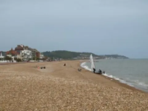 2 bedroomed cottage in Hythe, Kent, close to amenities and beach. Dogs welcome. Hotels in Hythe
