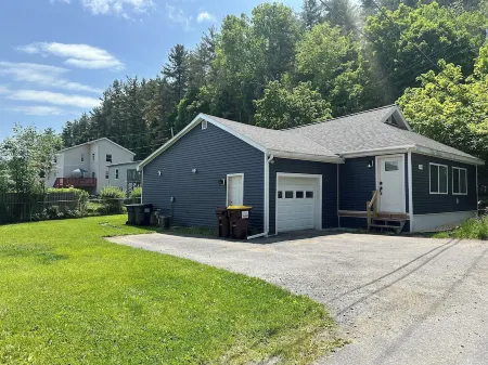 Lake House on Saratoga Lake