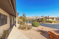 Serene Golfside Townhome Getaway - Pool, Hot Tub, Pickle/Tennis Hotels in Village of Oak Creek