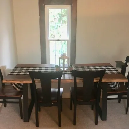 Amish country Farmhouse in quiet Holmes County with fishing